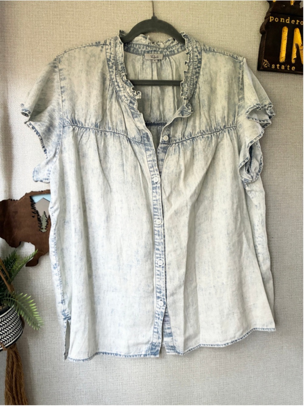 Rails Ruthie Blouse Light Blue Acid Wash Ruffle Collar XL - Picture 2 of 6